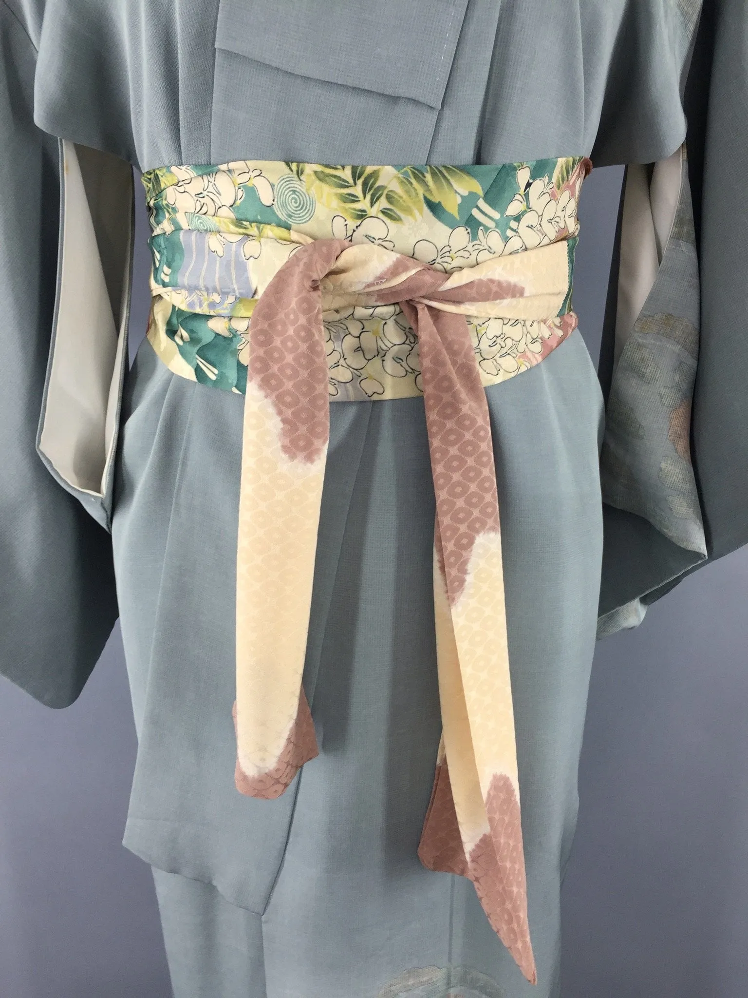 1950s Vintage Kimono Robe with Embroidered Blue-Green Floral Print