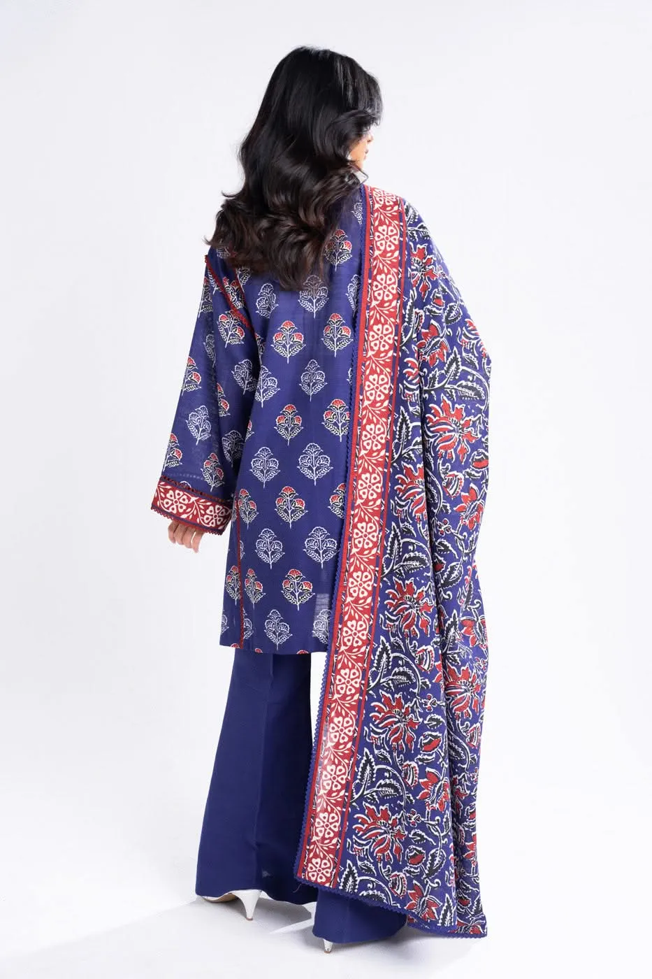 3 Piece Printed Khaddar Suit With Light Khaddar Dupatta