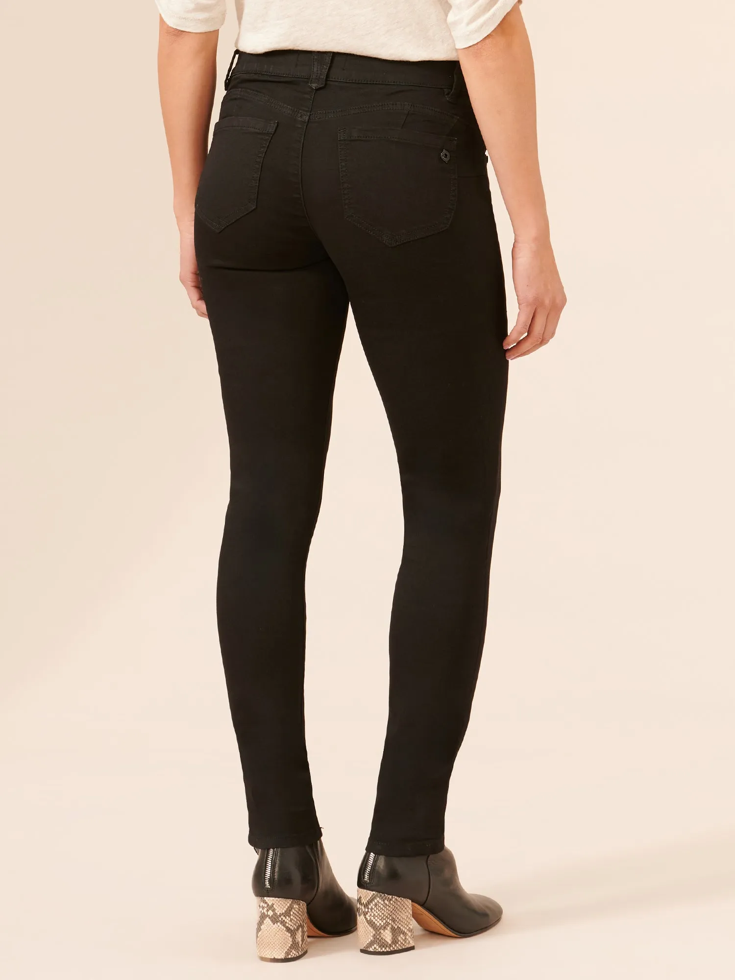 32" "Ab"solution® Booty Lift Long Jeans Black Jegging