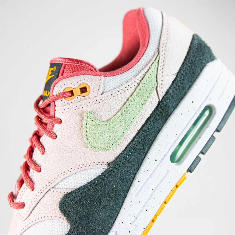 Air Max 1 (Light Soft Pink/Vapor Green)