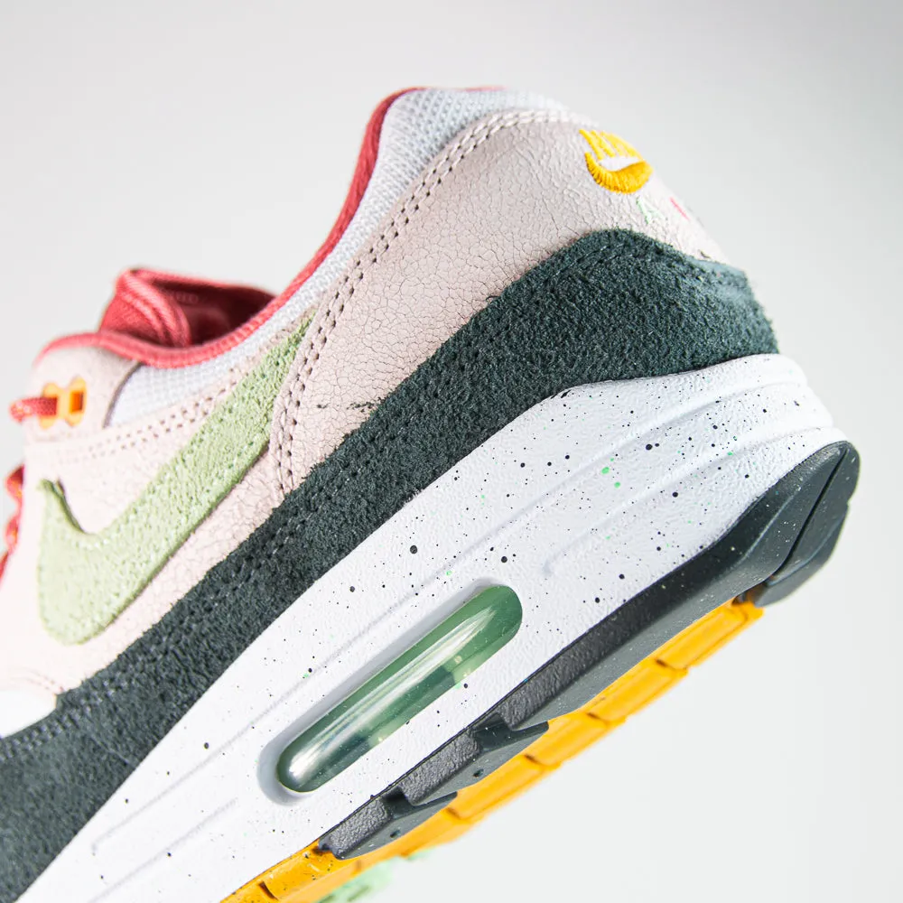 Air Max 1 (Light Soft Pink/Vapor Green)