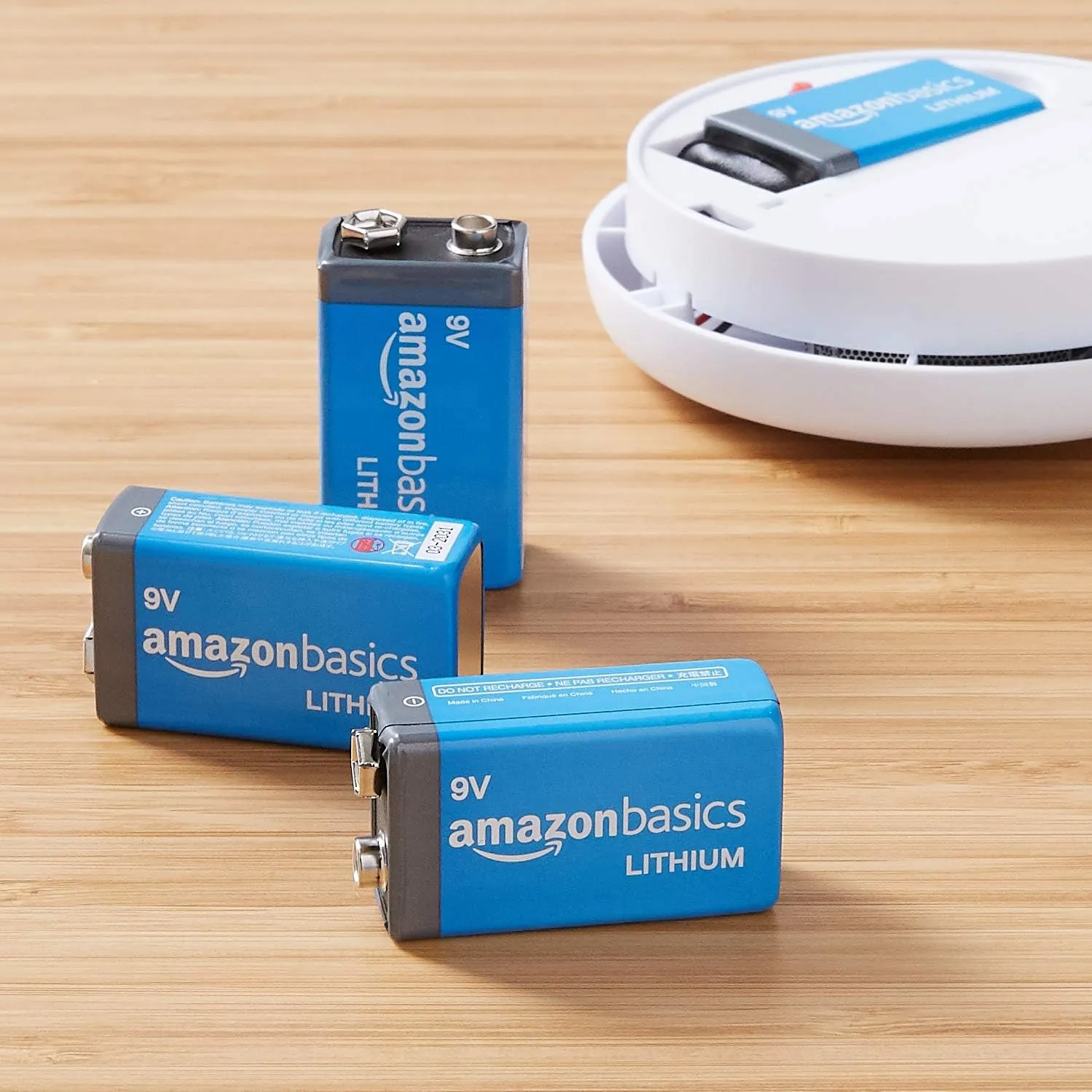 Amazon Basics 12-Pack 9 Volt Lithium High-Performance Batteries with 10-Year Shelf Life, and Long Lasting Power
