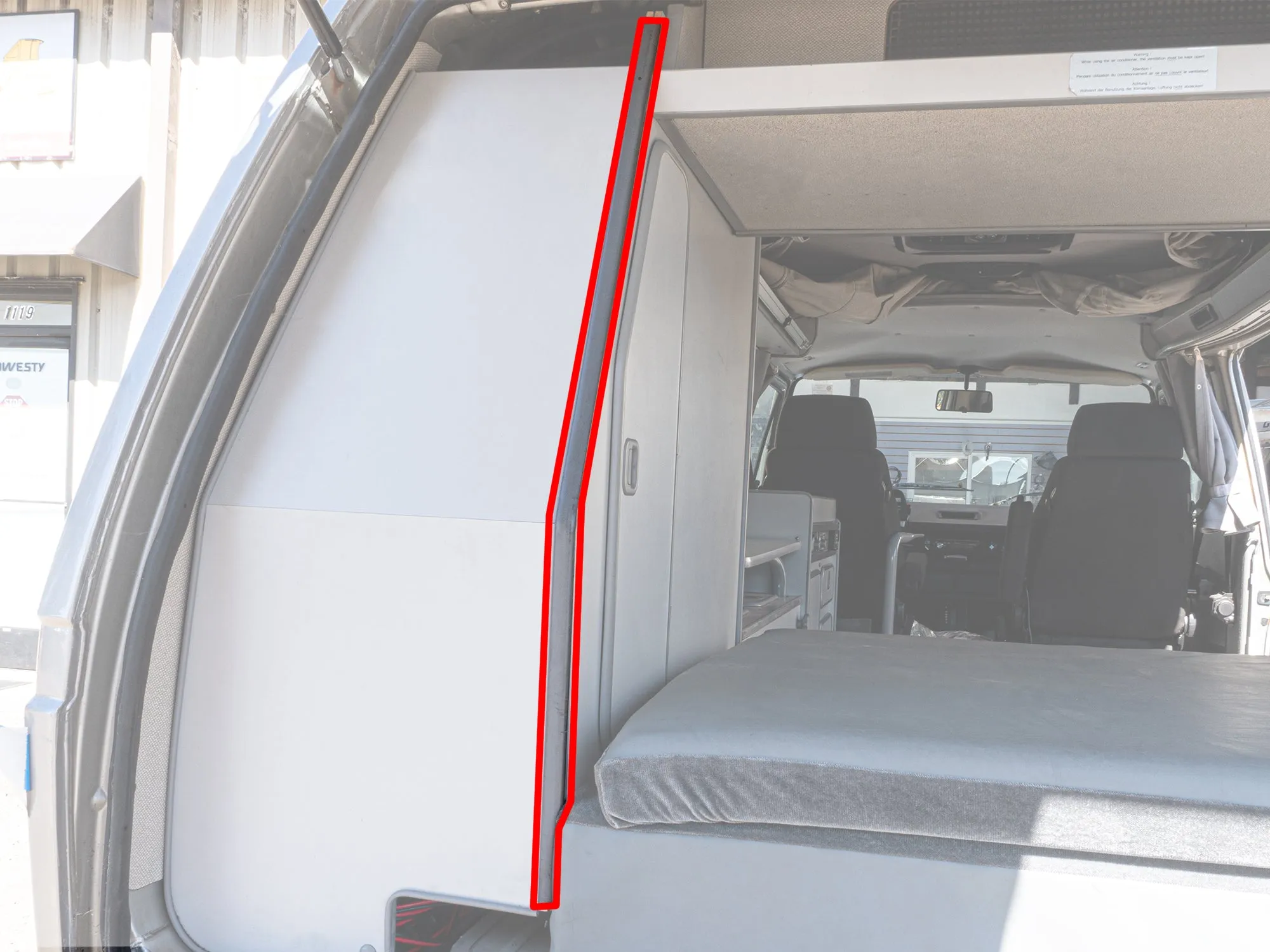 Cabinetry Edge Molding (25 Feet) [Vanagon Westfalia]