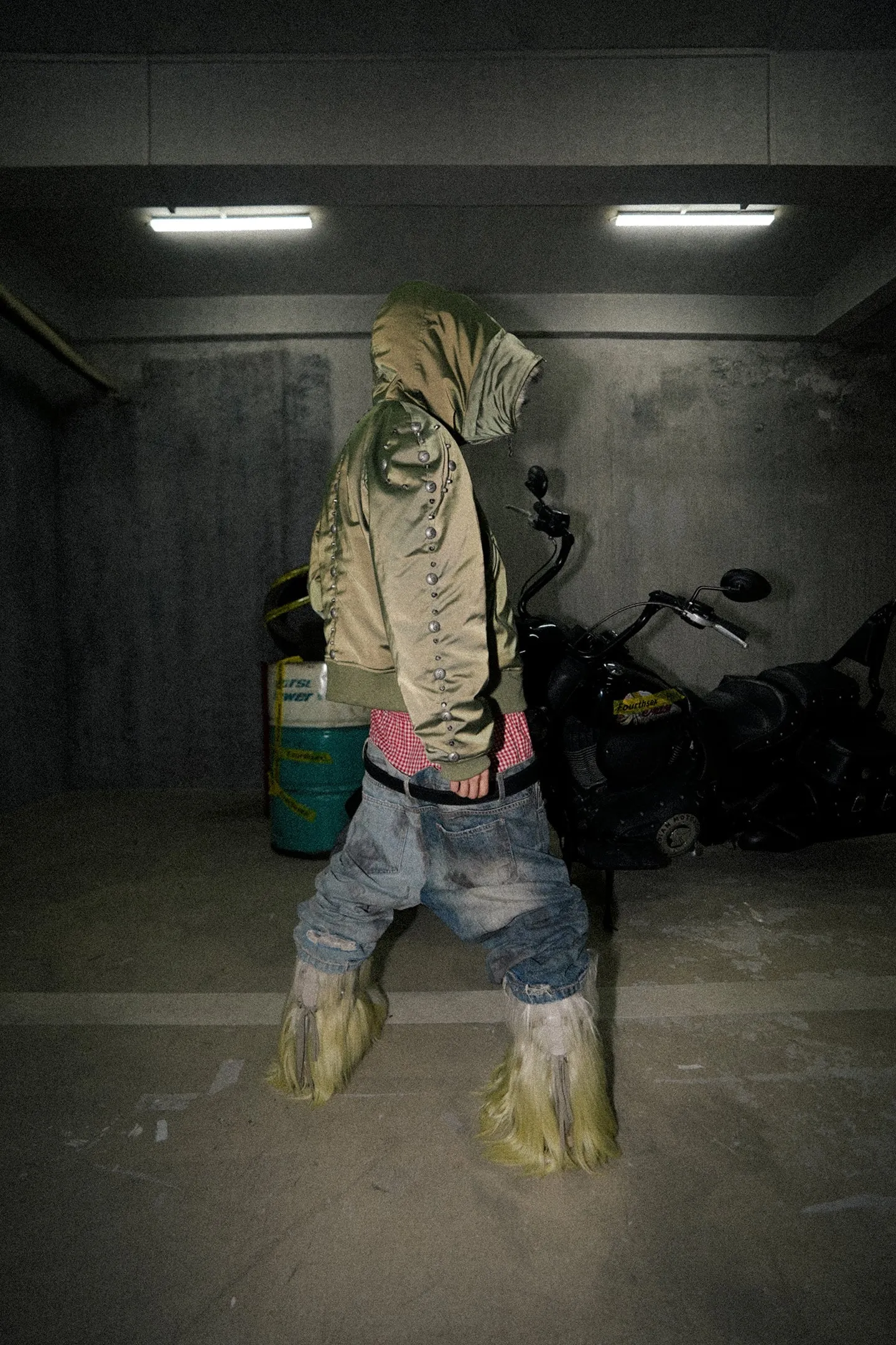 Double-Sided Nylon Rivet Faux Fox Fur Hood
