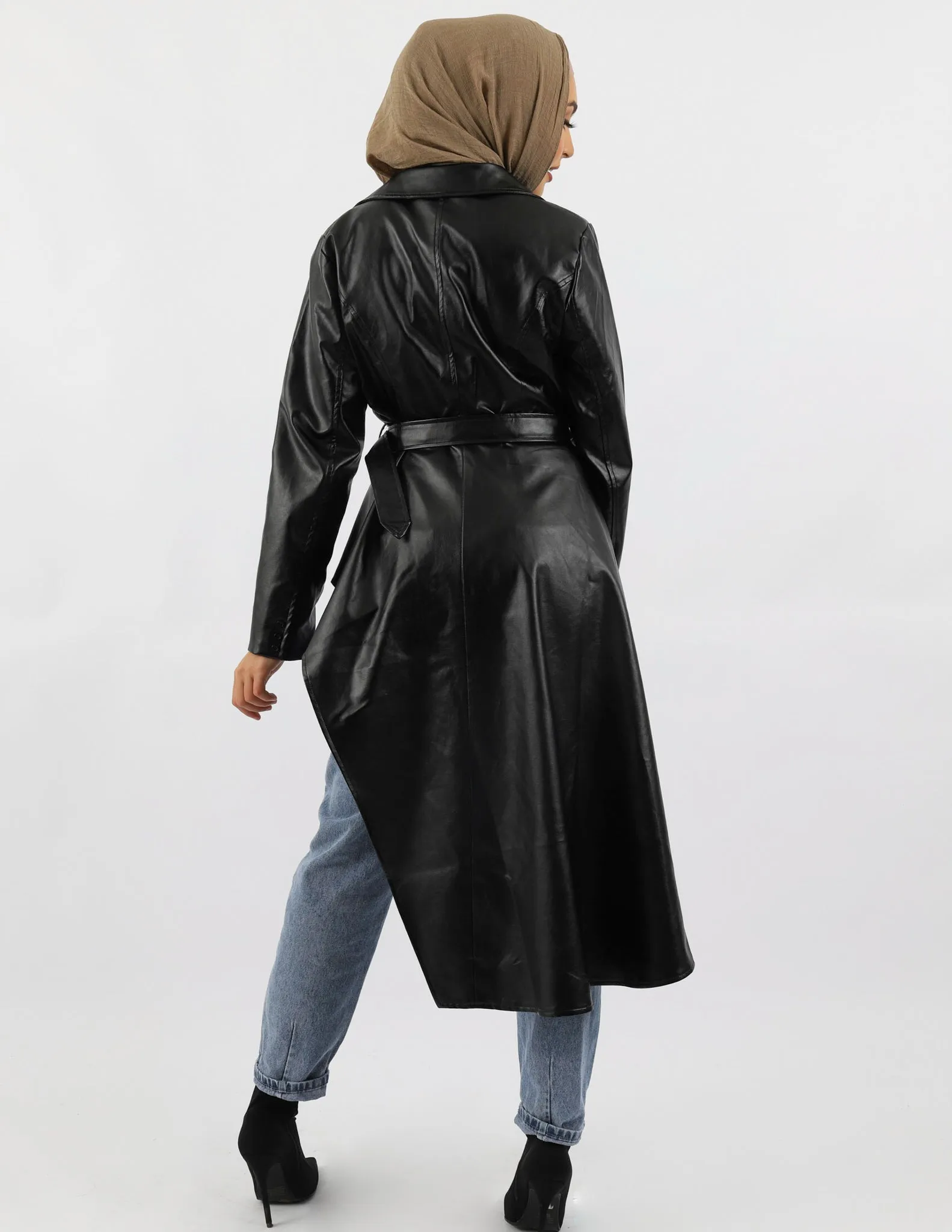 Escape Asymmetric Jacket