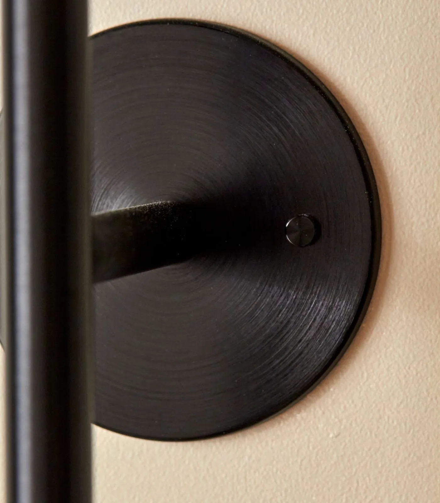 Fluted Brushed Black Wall Light | Attalos