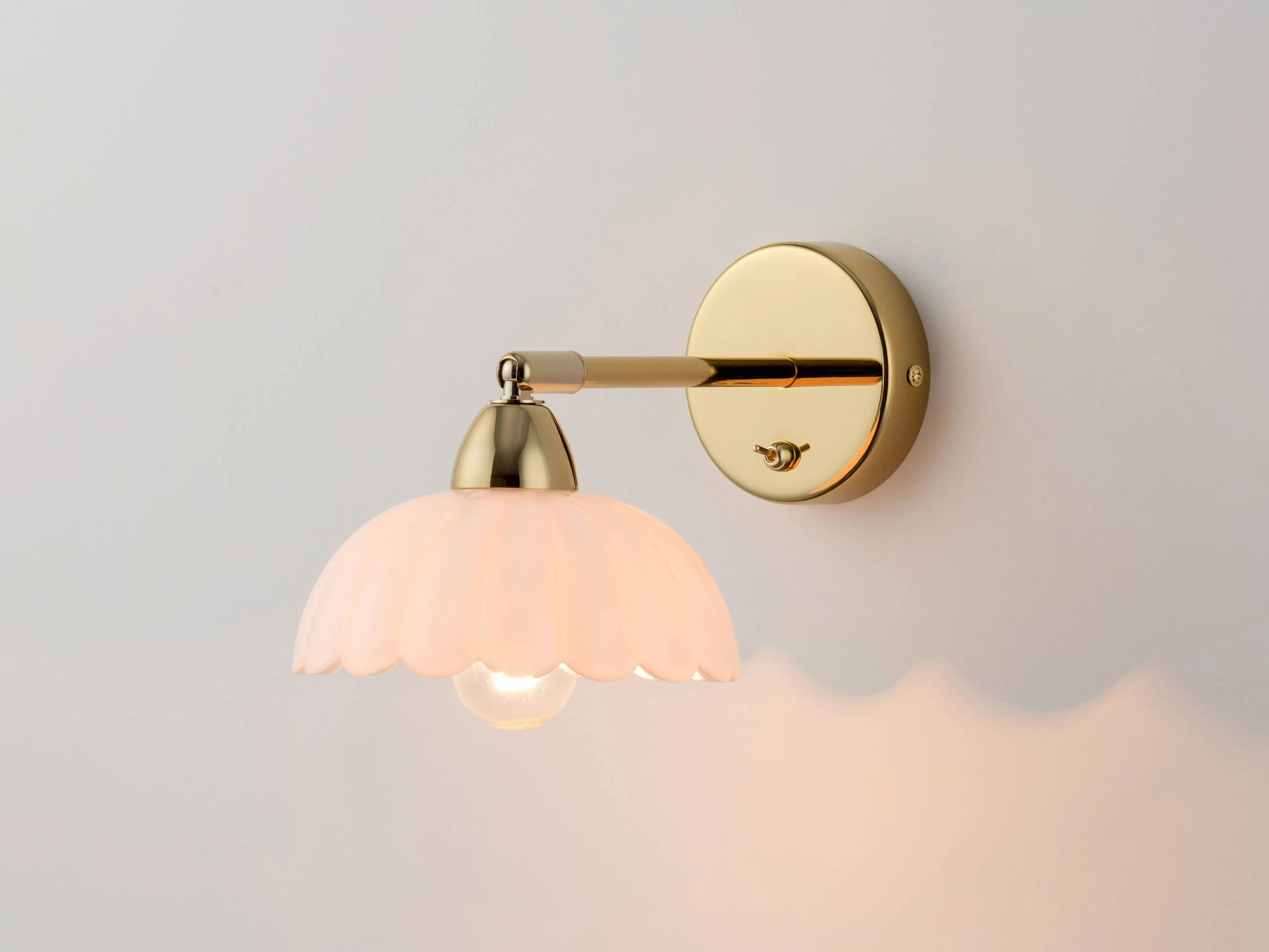 White flower sconce wall light